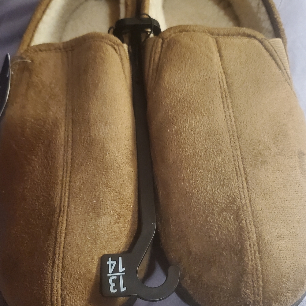 Mens house shoes.